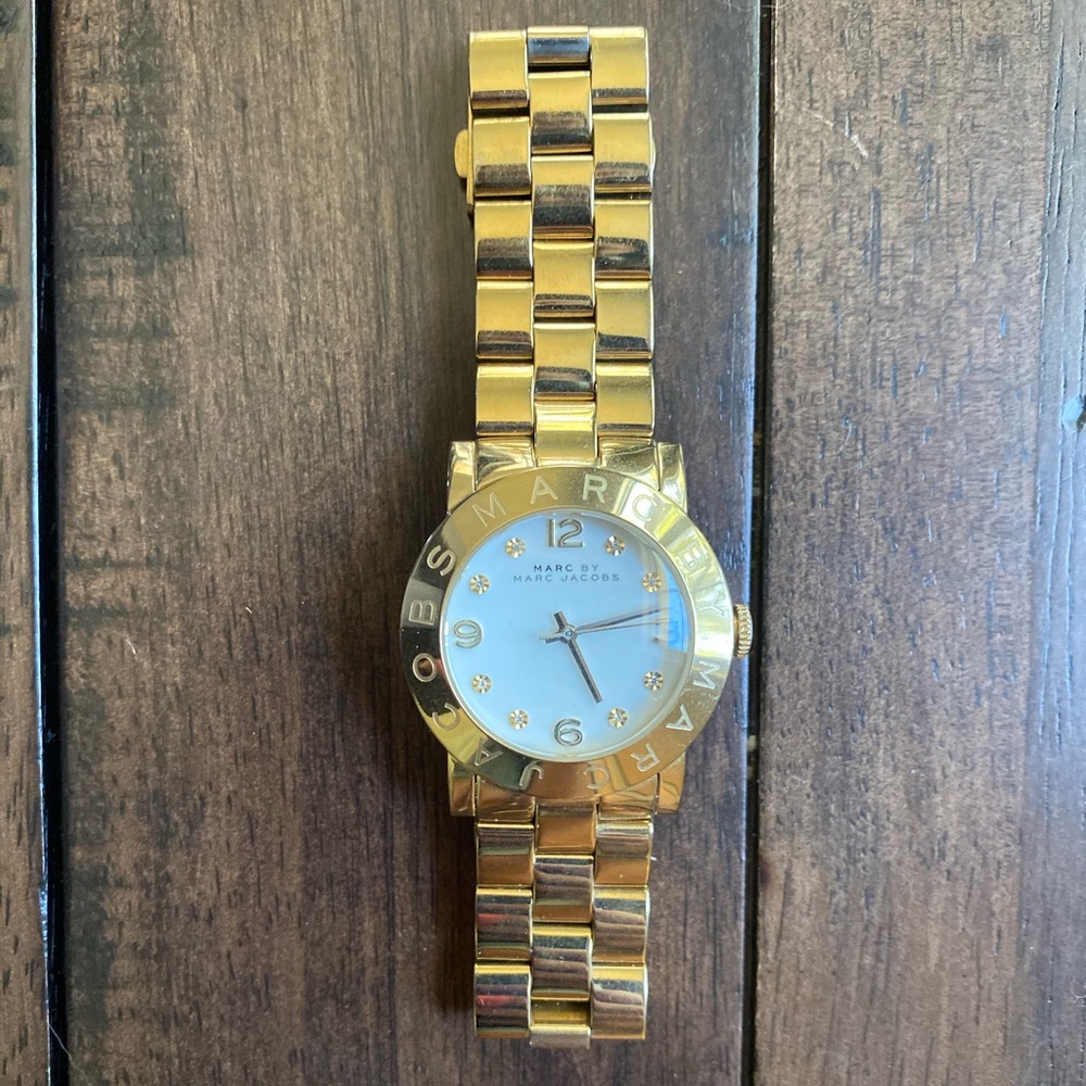 Marc Jacobs gold watch